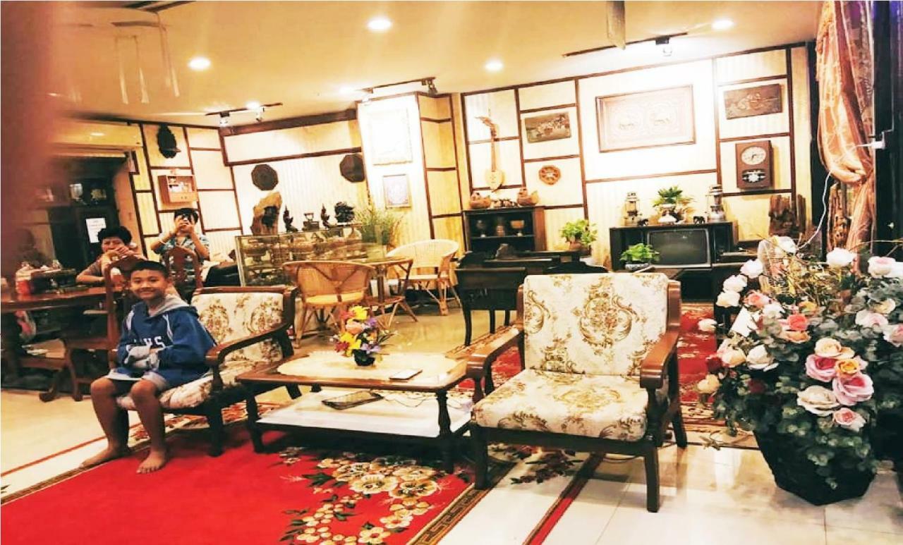 Ruan Ben Ja Don Mueang,Bangkok Hostel Kültér fotó