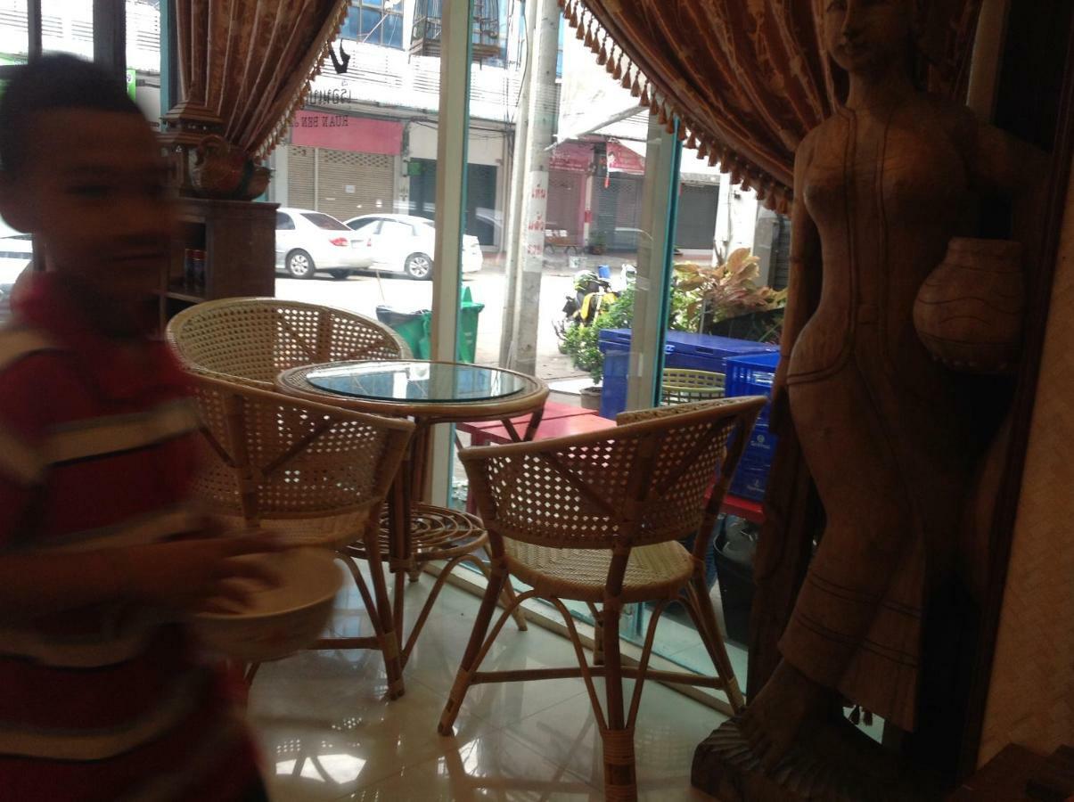 Ruan Ben Ja Don Mueang,Bangkok Hostel Kültér fotó