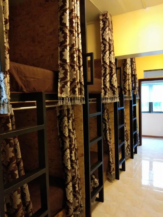 Ruan Ben Ja Don Mueang,Bangkok Hostel Kültér fotó