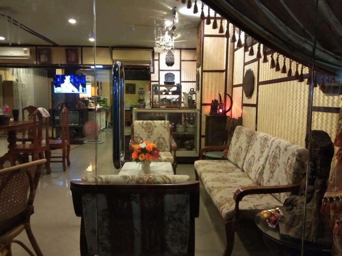 Ruan Ben Ja Don Mueang,Bangkok Hostel Kültér fotó