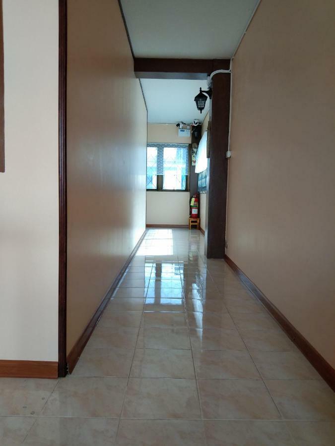 Ruan Ben Ja Don Mueang,Bangkok Hostel Kültér fotó