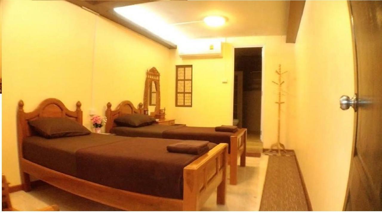 Ruan Ben Ja Don Mueang,Bangkok Hostel Szoba fotó