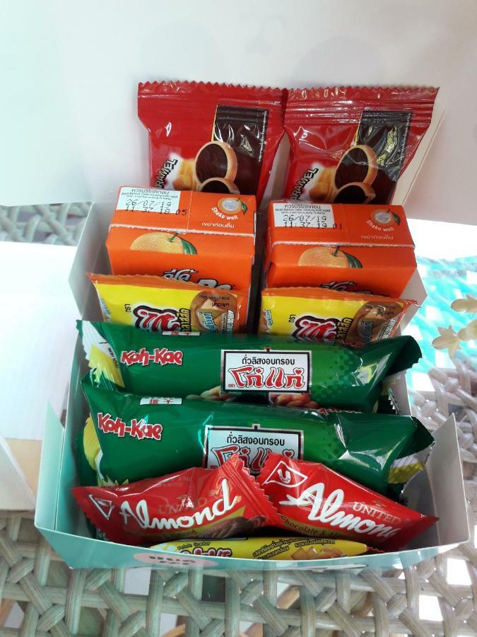 Ruan Ben Ja Don Mueang,Bangkok Hostel Kültér fotó