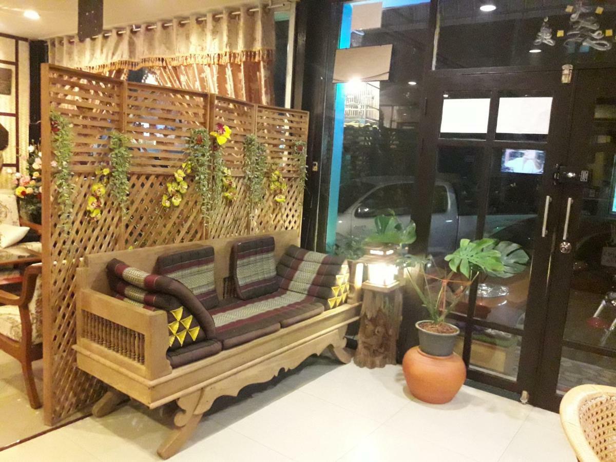 Ruan Ben Ja Don Mueang,Bangkok Hostel Kültér fotó