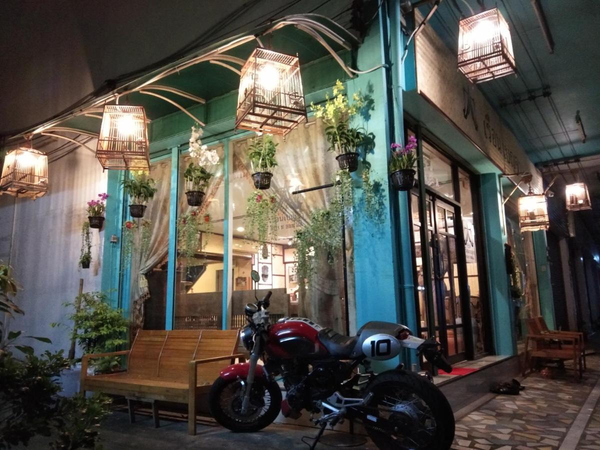 Ruan Ben Ja Don Mueang,Bangkok Hostel Kültér fotó